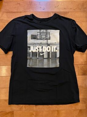 Nike Just Do It Graphic Tee